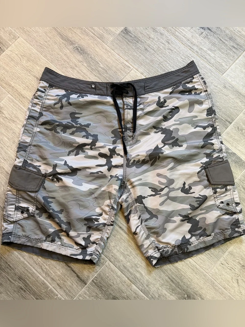 Vintage Red Sand Board Shorts Swim Trunks Beach Surf Mens 42 Gray Black Camo Y2K